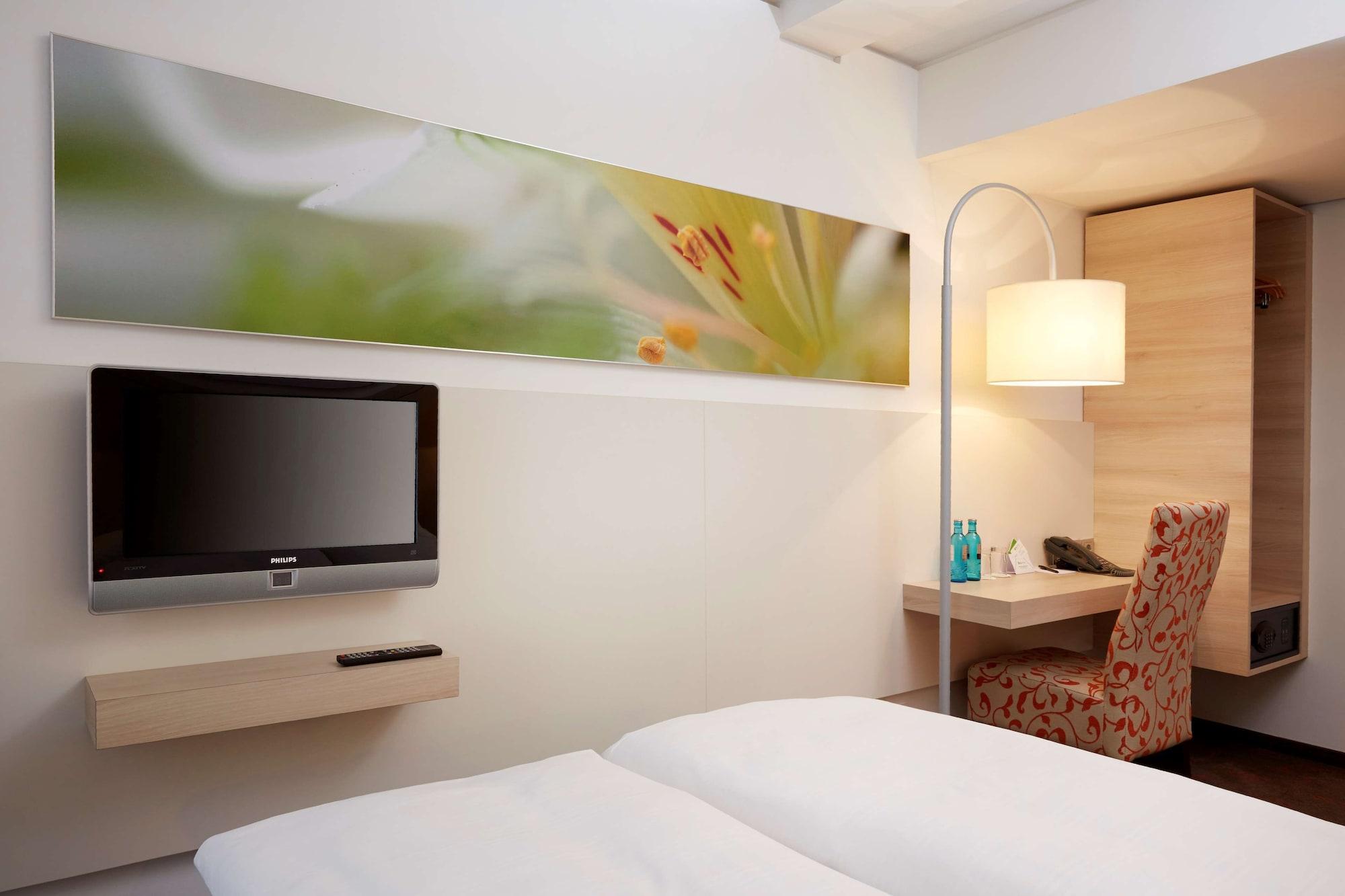 H+ Hotel